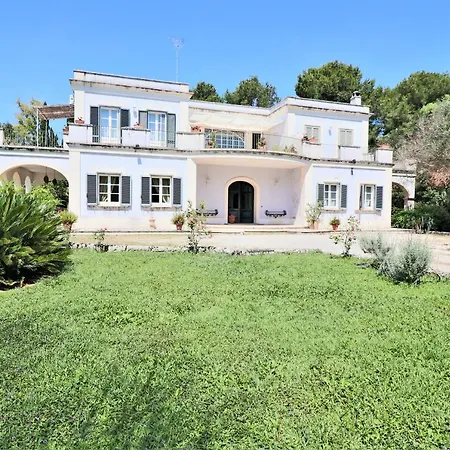 Relais Delle Rose 2* ليتشي