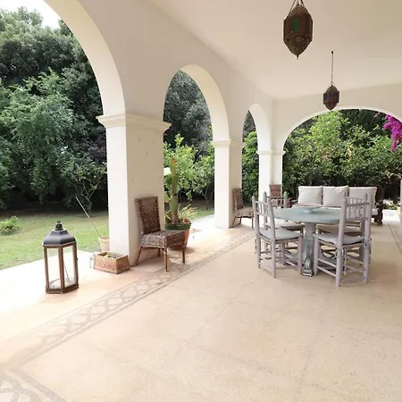 Relais Delle Rose 2* ليتشي