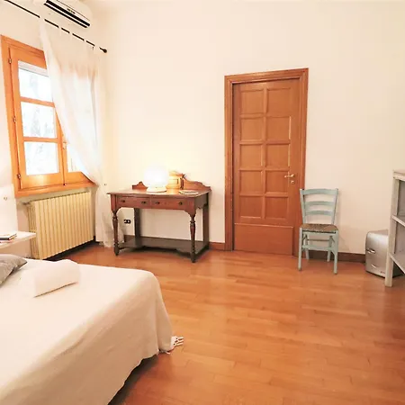 Relais Delle Rose فندق مبيت وإفطار ليتشي