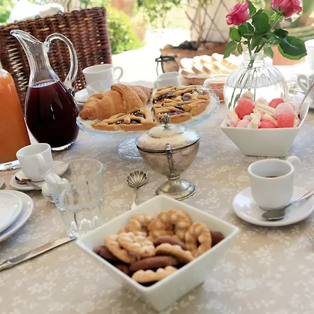Relais Delle Rose فندق مبيت وإفطار ليتشي