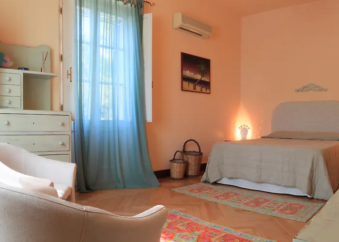 Alojamento de Acomodação e Pequeno-almoço Relais Delle Rose 4*