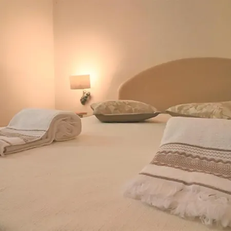 Relais Delle Rose Alojamento de Acomodação e Pequeno-almoço Lecce