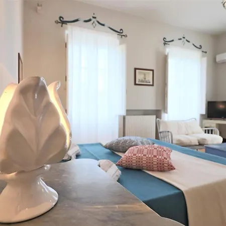 Bed & Breakfast Relais Delle Rose 4*